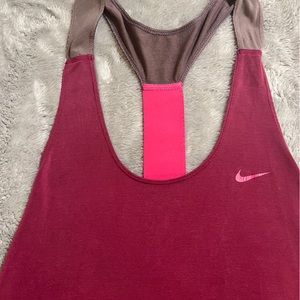 Nike women’s Dri-Fit Small